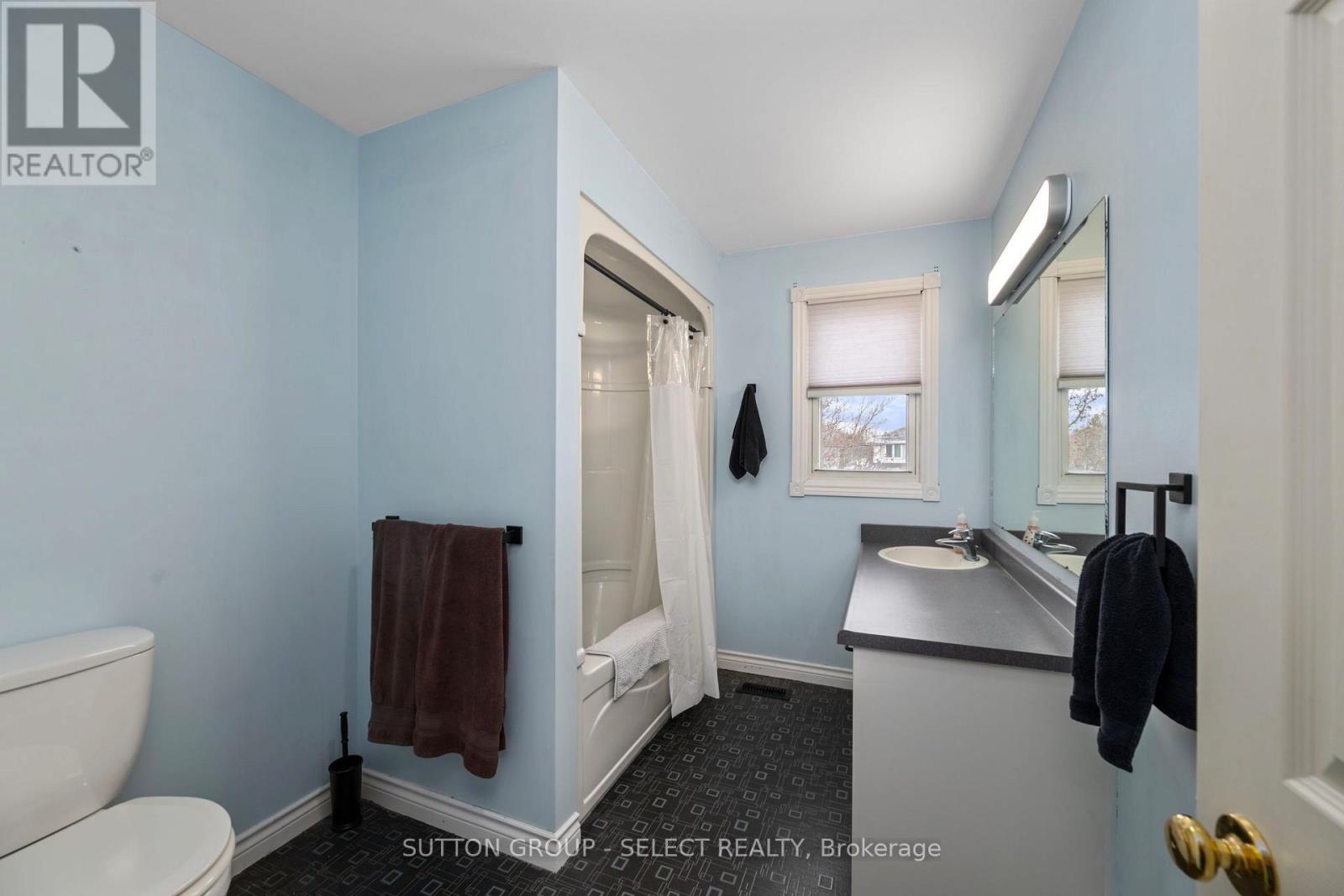 322 Lansdowne Avenue, Woodstock, Ontario  N4T 1M8 - Photo 23 - X12695570