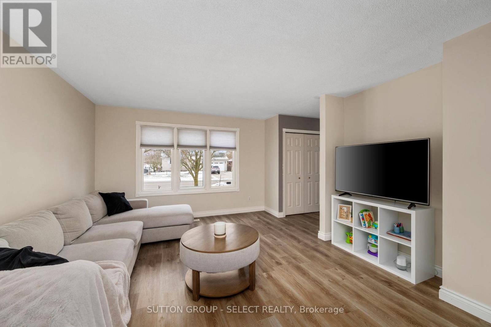 322 Lansdowne Avenue, Woodstock, Ontario  N4T 1M8 - Photo 8 - X12695570