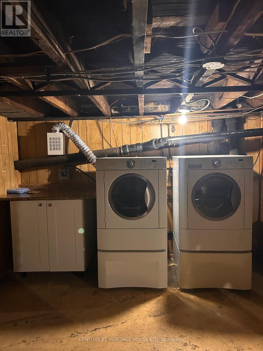 Lower - 11 Hiawatha Street, St. Thomas, Ontario  N5P 2S8 - Photo 11 - X12695674