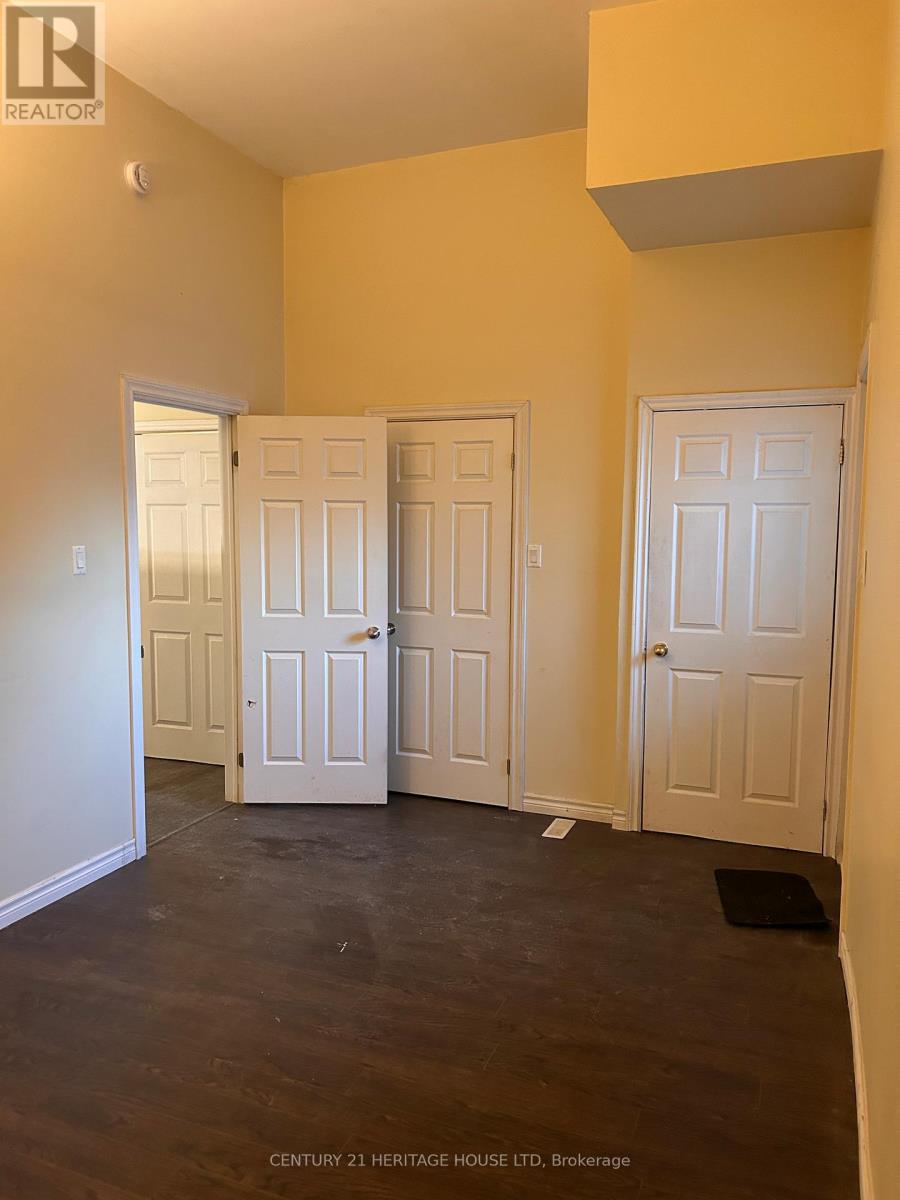 Lower - 11 Hiawatha Street, St. Thomas, Ontario  N5P 2S8 - Photo 9 - X12695674