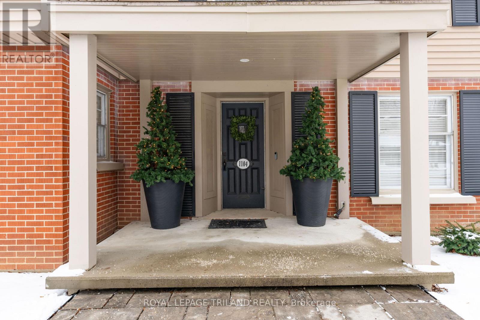 1104 The Parkway, London East, Ontario  N6A 2X3 - Photo 2 - X12695686