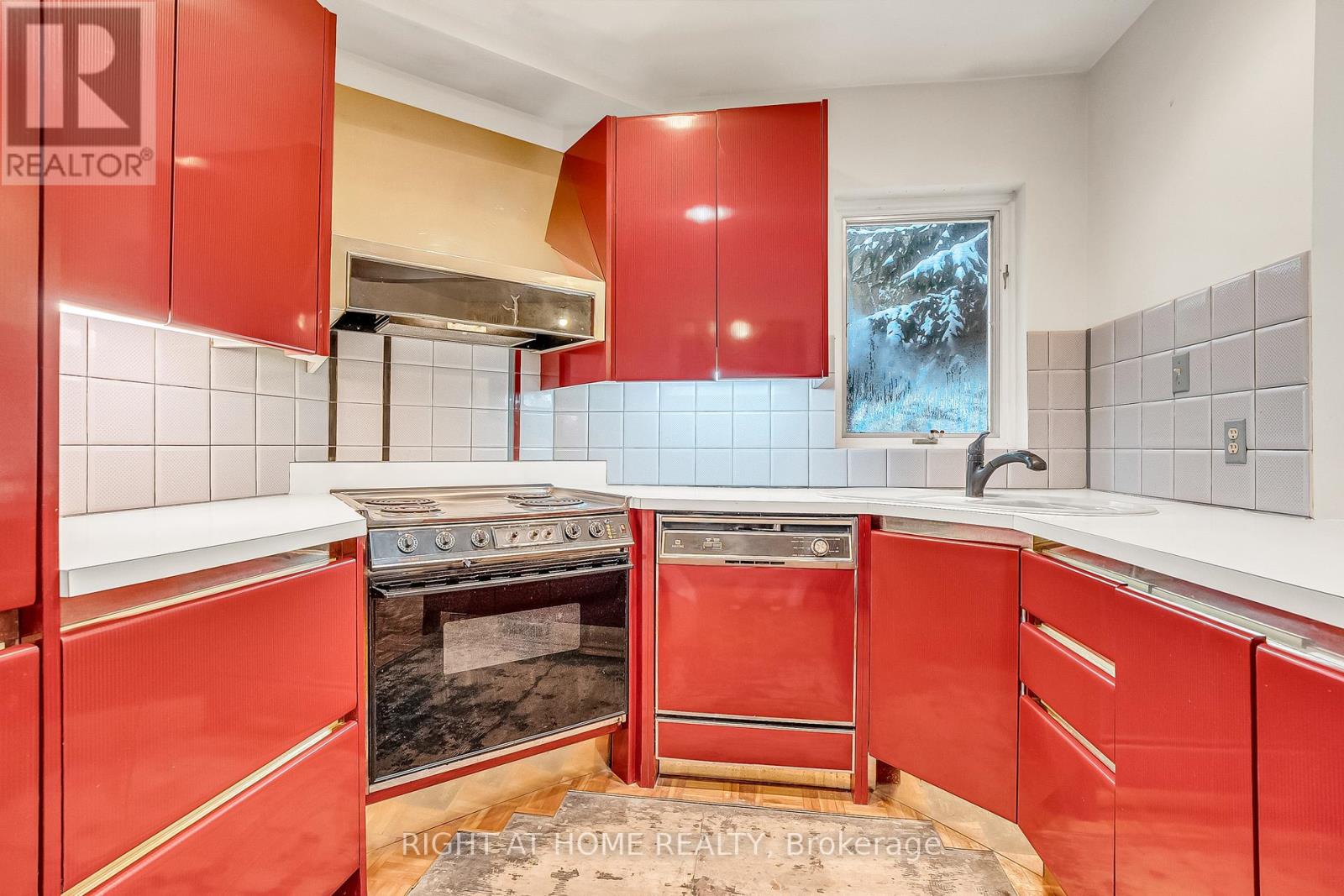 155 Neville Park Boulevard, Toronto, Ontario  M4E 3P7 - Photo 14 - E12538750