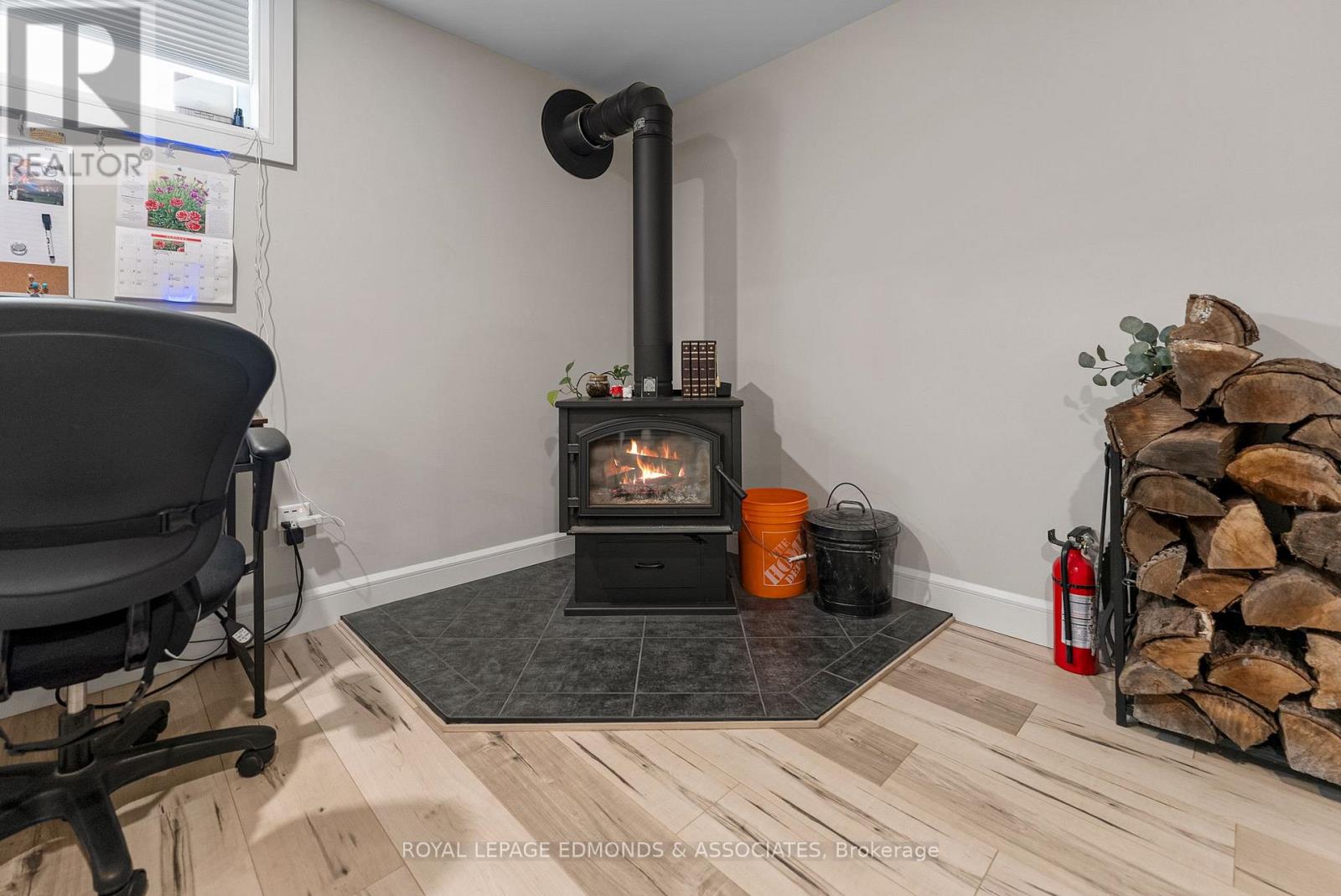 91 Sandy Beach Road, Laurentian Valley, Ontario  K8A 6W8 - Photo 31 - X12695520