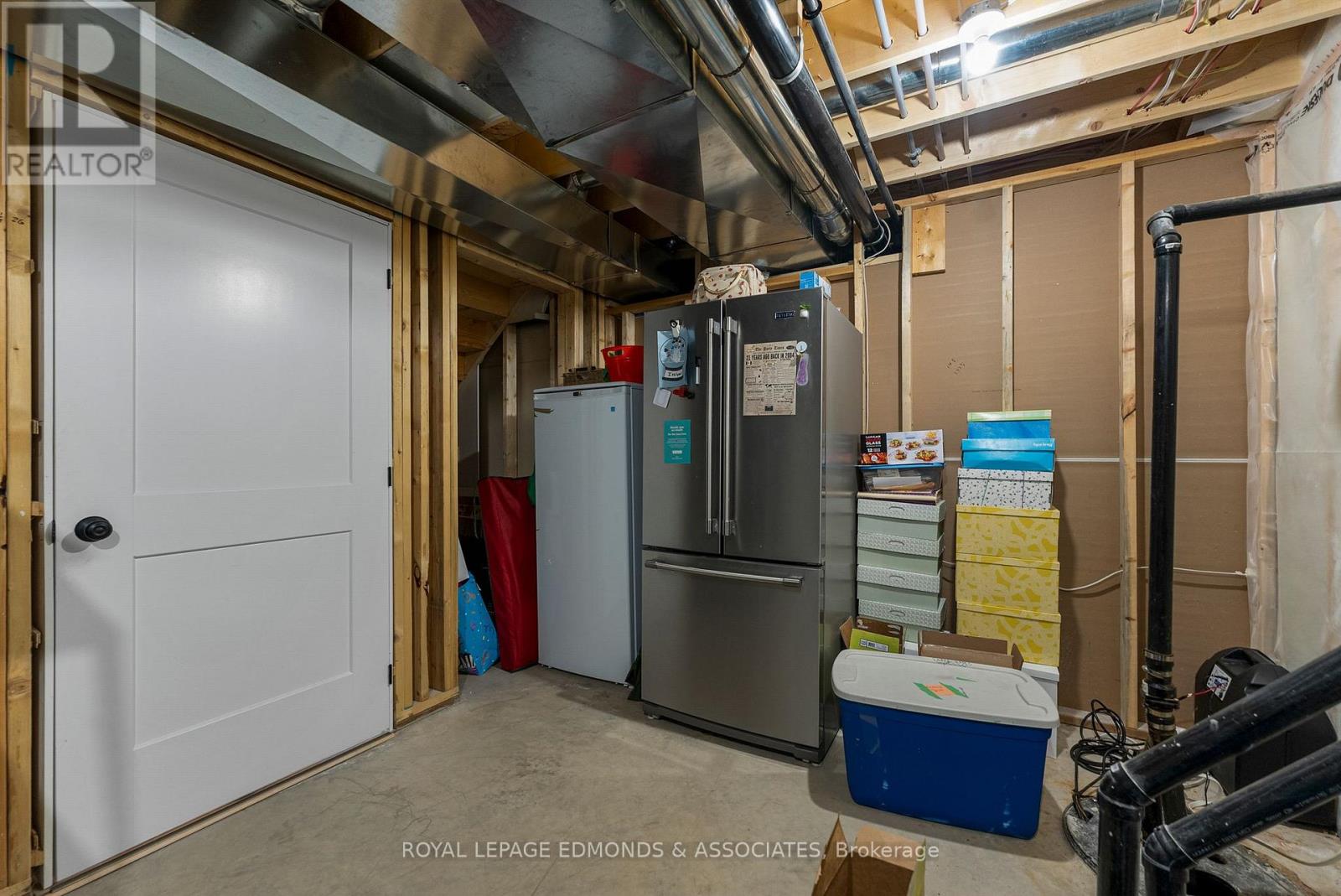 91 Sandy Beach Road, Laurentian Valley, Ontario  K8A 6W8 - Photo 39 - X12695520