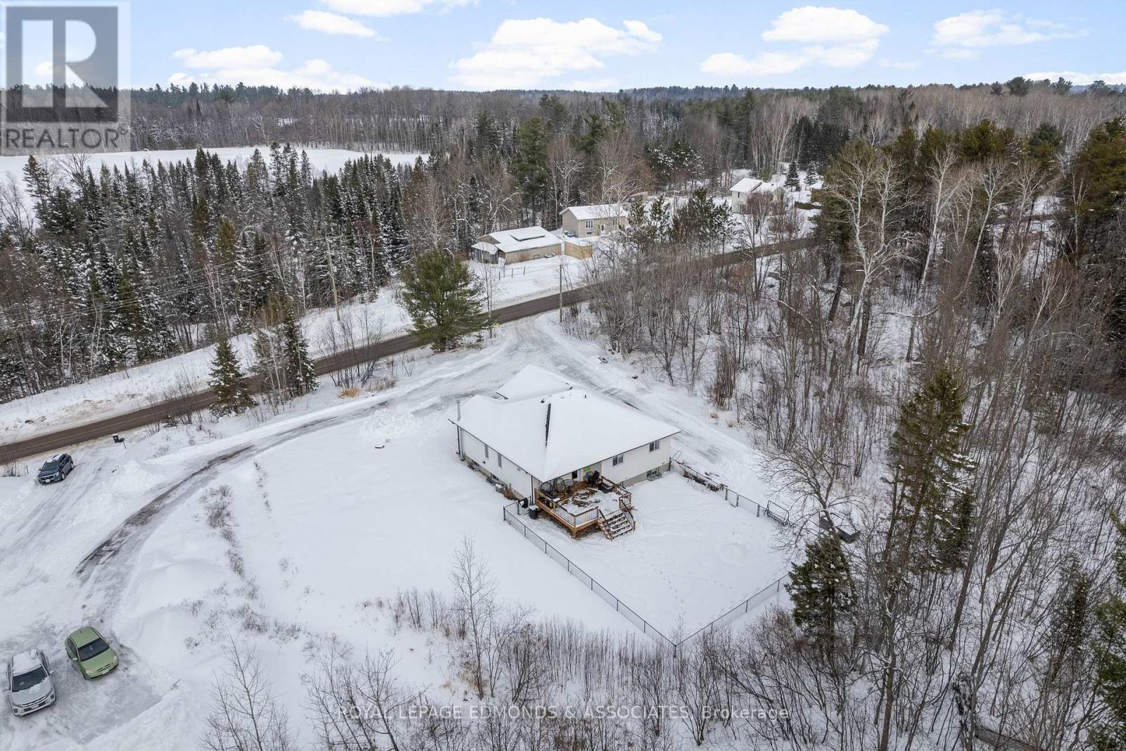 91 Sandy Beach Road, Laurentian Valley, Ontario  K8A 6W8 - Photo 47 - X12695520