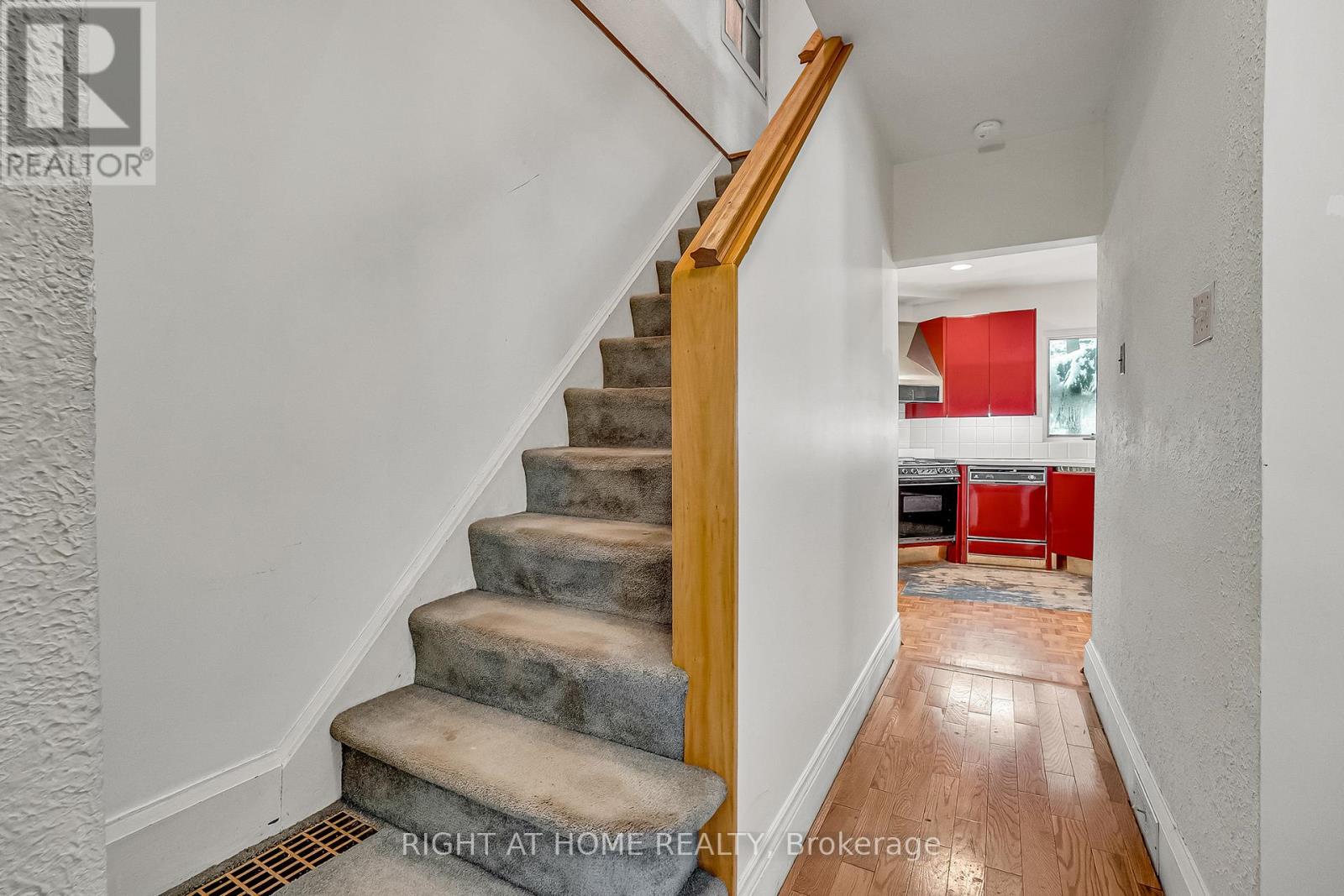 155 Neville Park Boulevard, Toronto, Ontario  M4E 3P7 - Photo 4 - E12538750