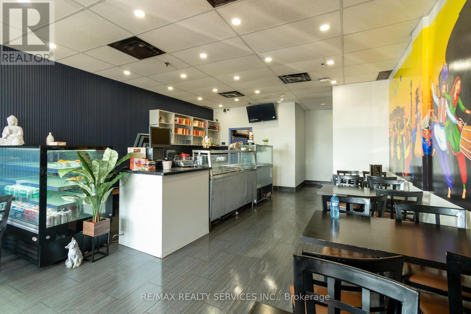 1289 Marlborough Court, Oakville, Ontario  L6H 2R9 - Photo 8 - W12533646