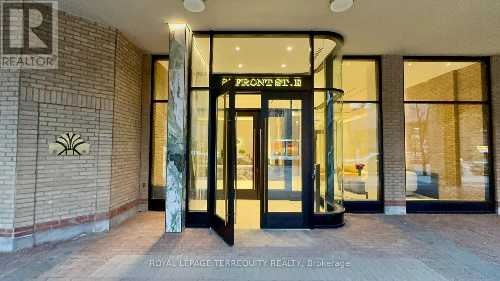 310 - 80 Front Street E, Toronto, Ontario  M5E 1T4 - Photo 1 - C12674290