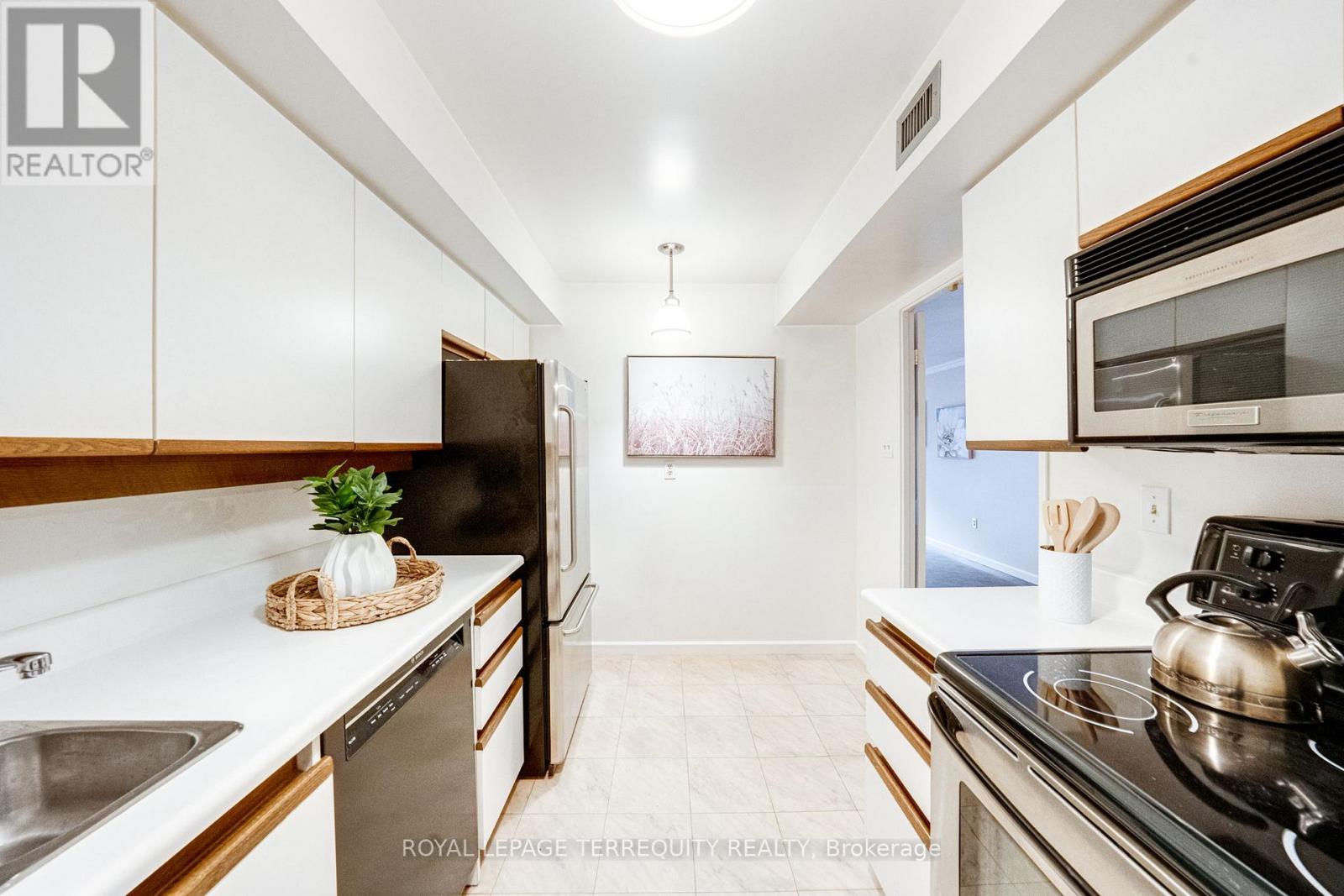 310 - 80 Front Street E, Toronto, Ontario  M5E 1T4 - Photo 11 - C12674290