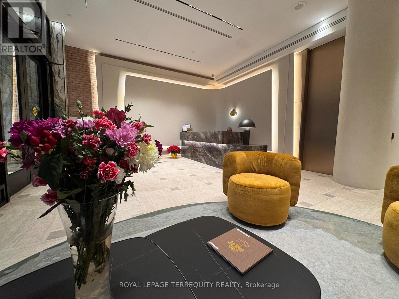 310 - 80 Front Street E, Toronto, Ontario  M5E 1T4 - Photo 2 - C12674290