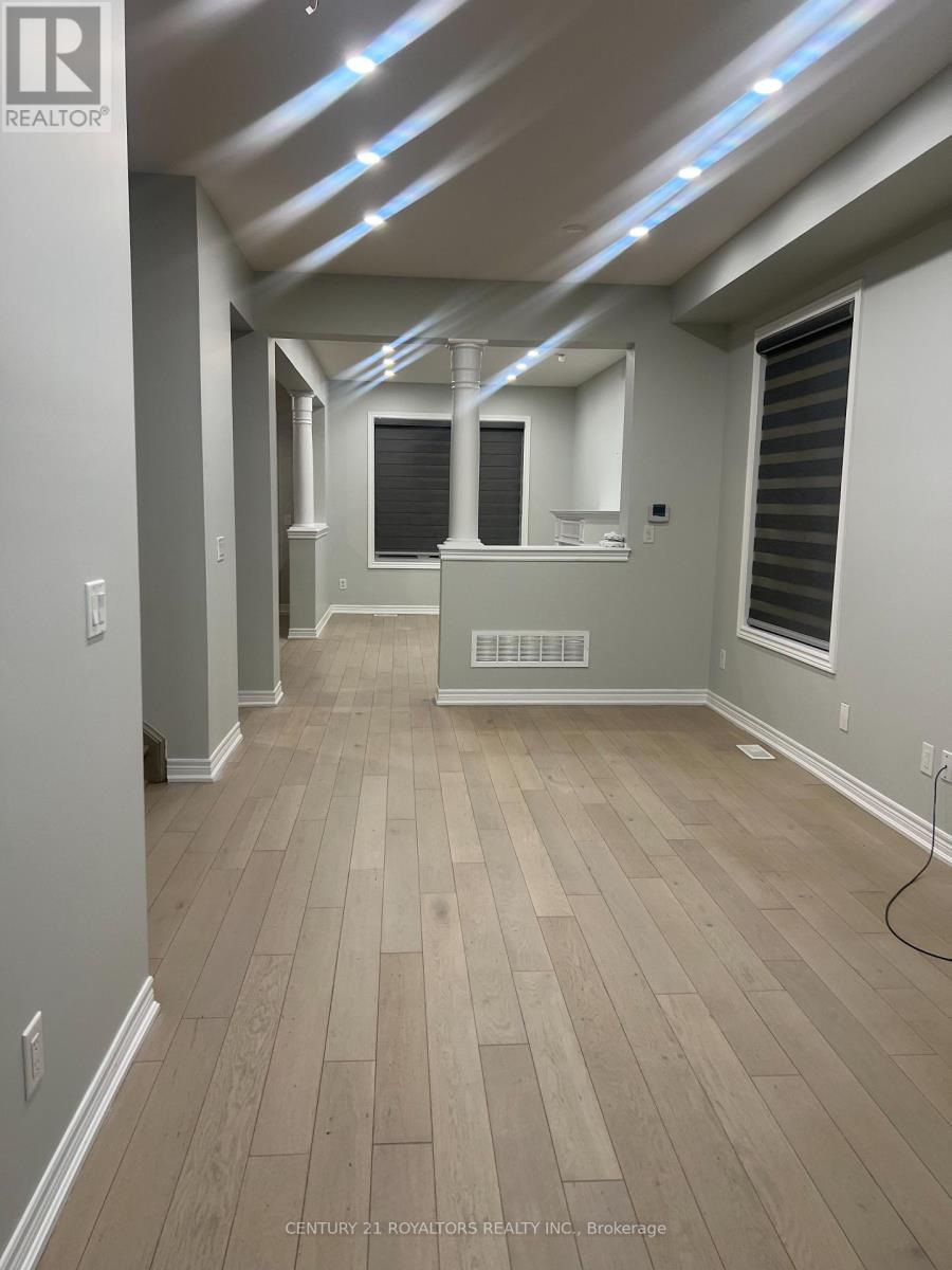 12 Foliage Drive, Brampton, Ontario  L7A 0B6 - Photo 5 - W12609972