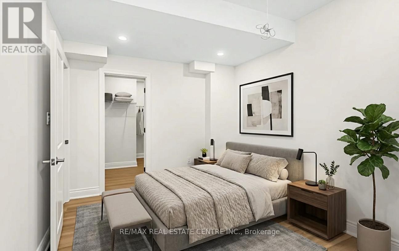 2379 Charles Cornwall Avenue, Oakville (Br Bronte), Ontario  L6M 5M5 - Photo 4 - W12695450