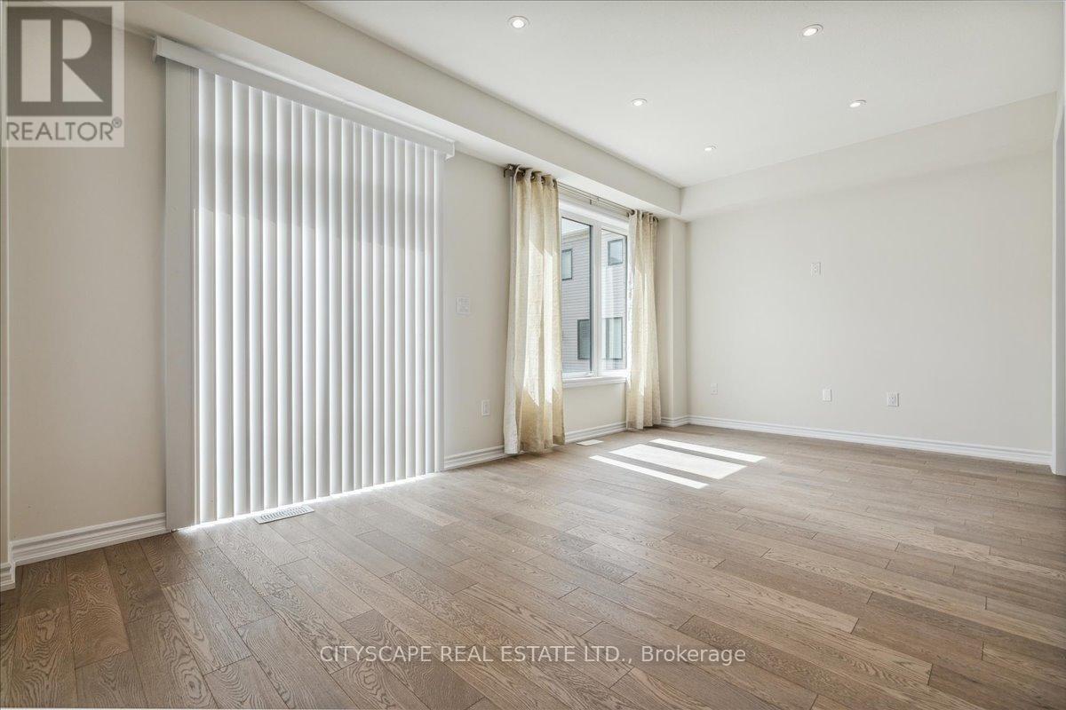 50 Whithorn Crescent, Haldimand, Ontario  N3W 0E5 - Photo 5 - X12592622