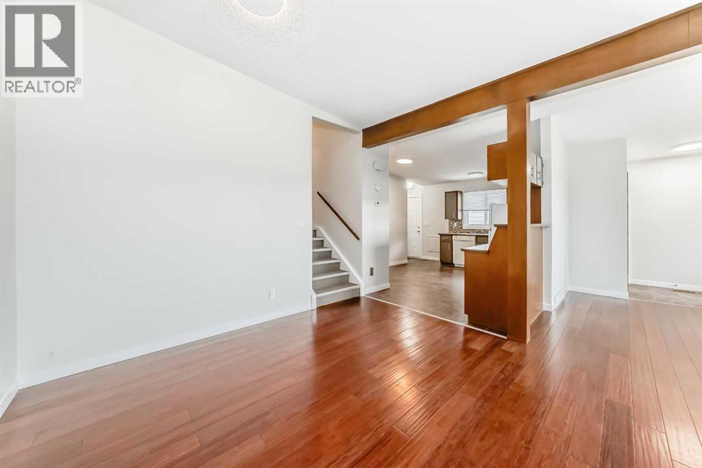 6527 58 Street Nw, Calgary, Alberta  T3A 2A4 - Photo 5 - A2278799