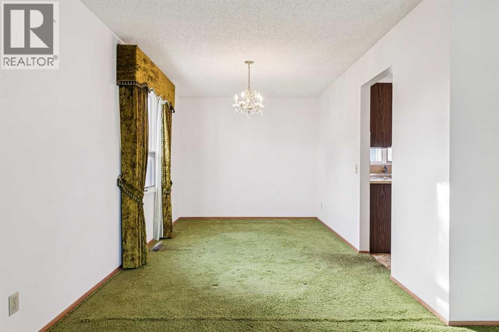 272 Thames Close Nw, Calgary, Alberta  T2K 5N4 - Photo 12 - A2277610