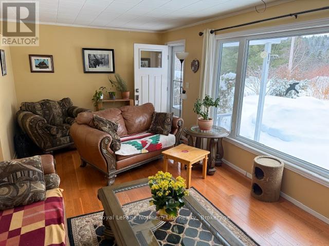 50 O'connor Drive, Temagami, Ontario  P0H 2H0 - Photo 6 - X12695614