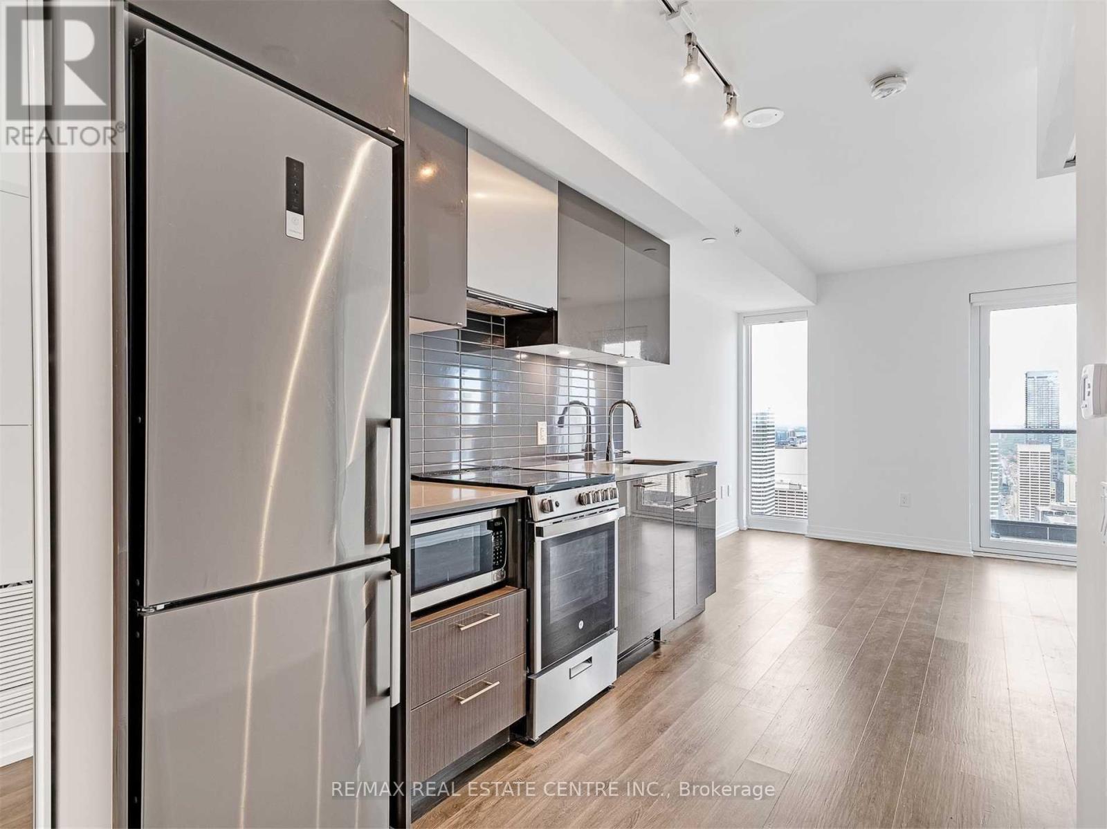 4709 - 251 Jarvis Street, Toronto, Ontario  M5B 0C3 - Photo 3 - C12695562