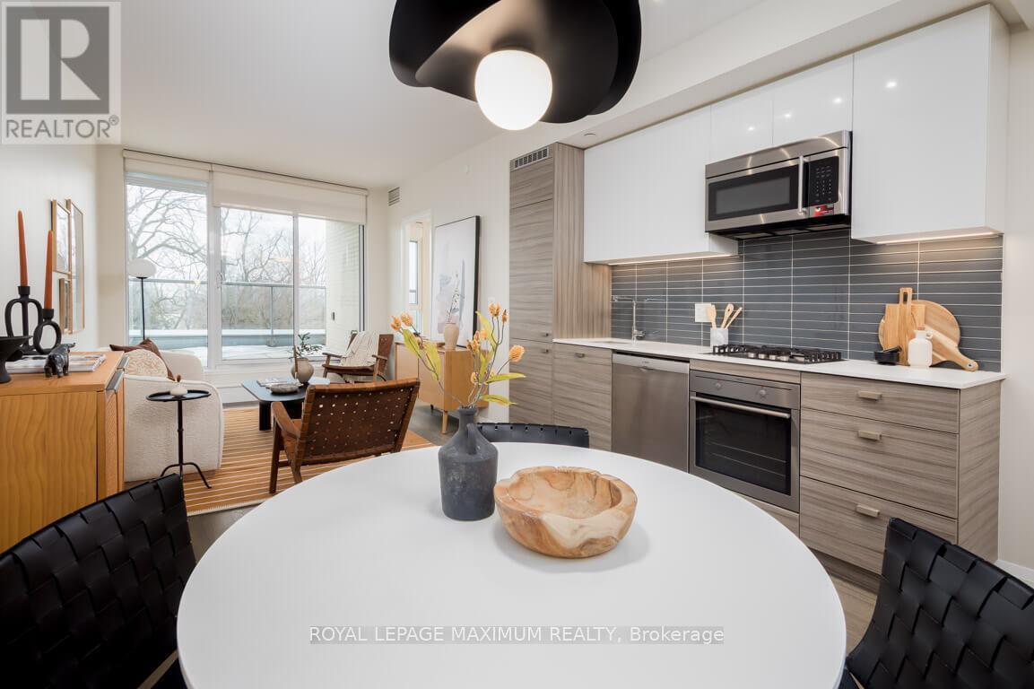 313 - 835 St Clair Avenue W, Toronto, Ontario  M6C 0A8 - Photo 10 - C12695600