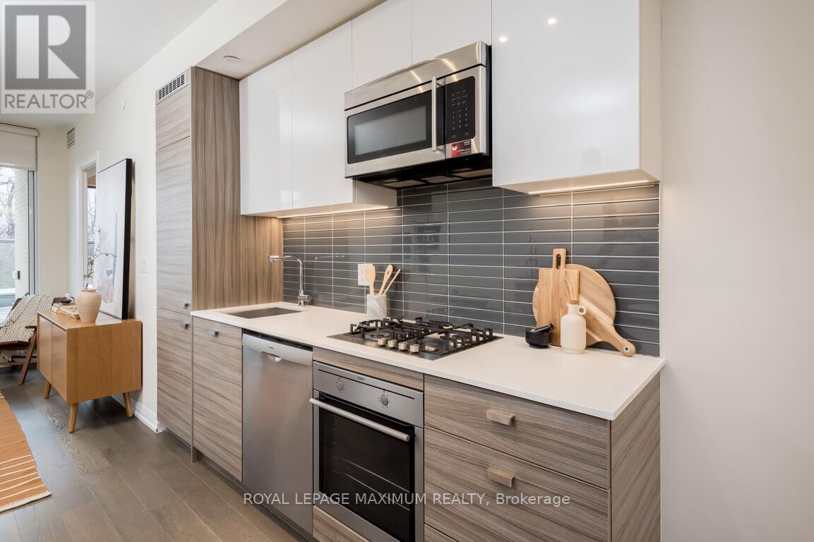 313 - 835 St Clair Avenue W, Toronto, Ontario  M6C 0A8 - Photo 7 - C12695600