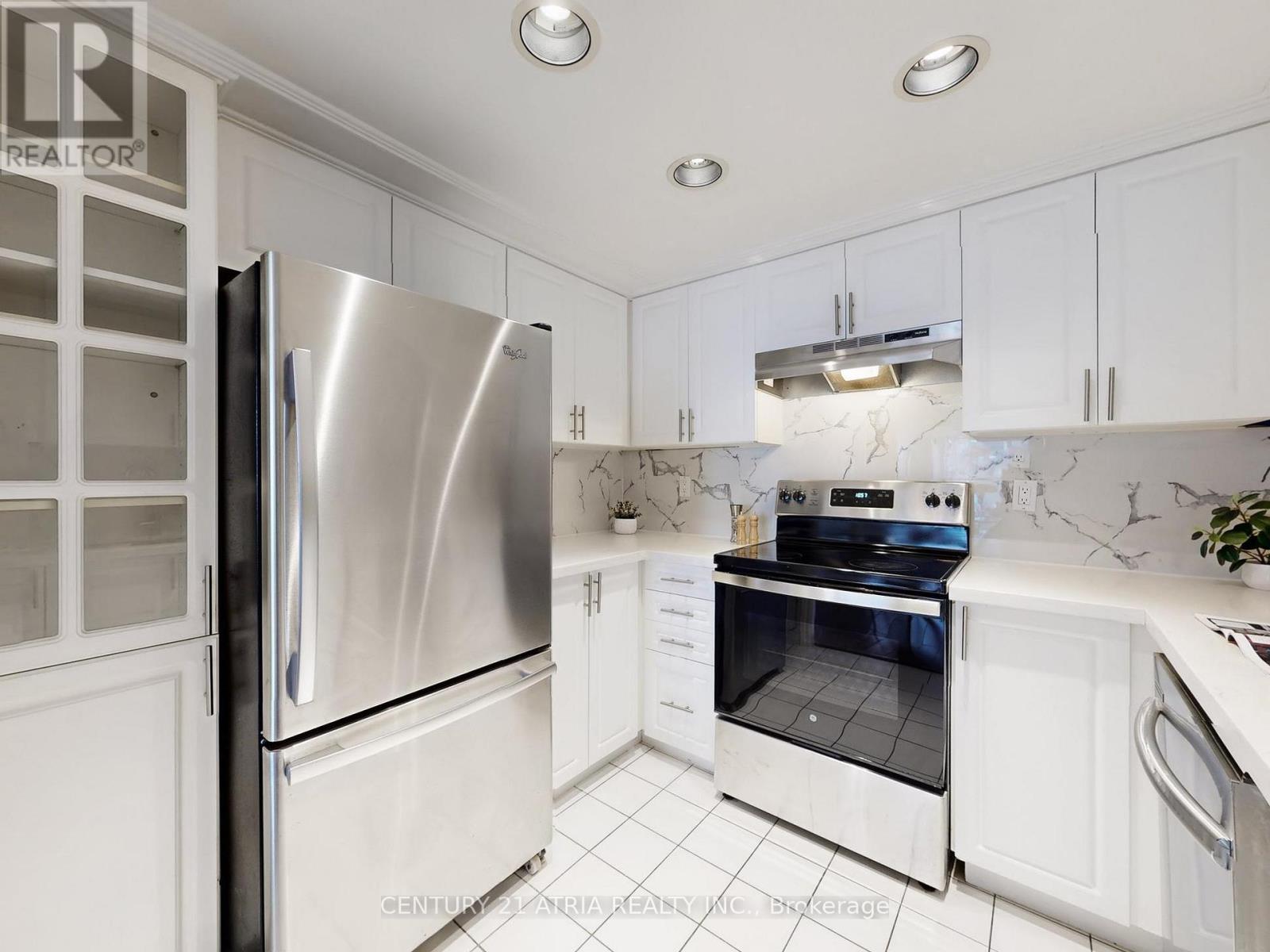 Sph108 - 28 Hollywood Avenue, Toronto, Ontario  M2N 6S4 - Photo 4 - C12695630