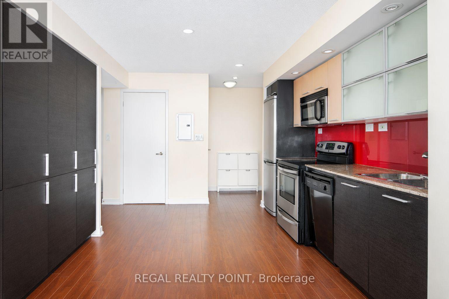 2311 - 25 Capreol Court, Toronto, Ontario  M5V 3Z7 - Photo 2 - C12695642