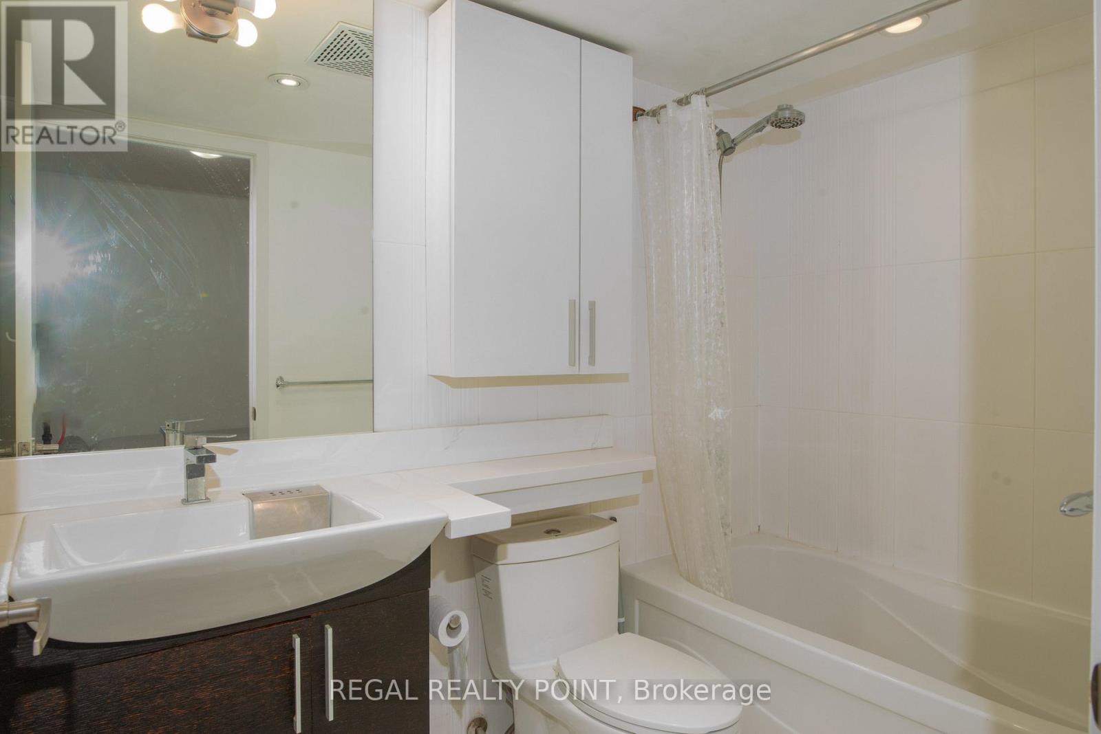 2311 - 25 Capreol Court, Toronto, Ontario  M5V 3Z7 - Photo 5 - C12695642