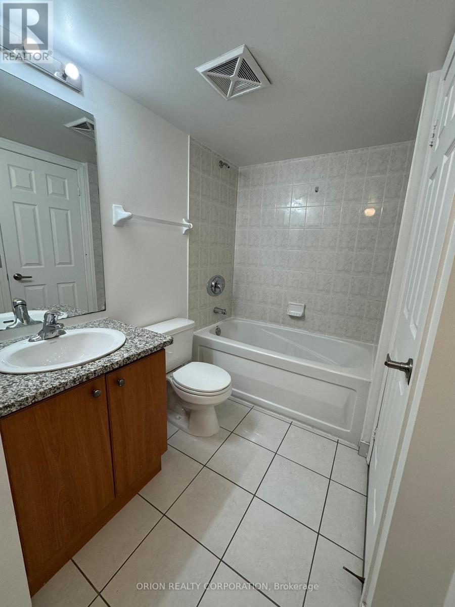 1901 - 30 Grand Trunk Crescent, Toronto, Ontario  M5J 3A4 - Photo 7 - C12695662