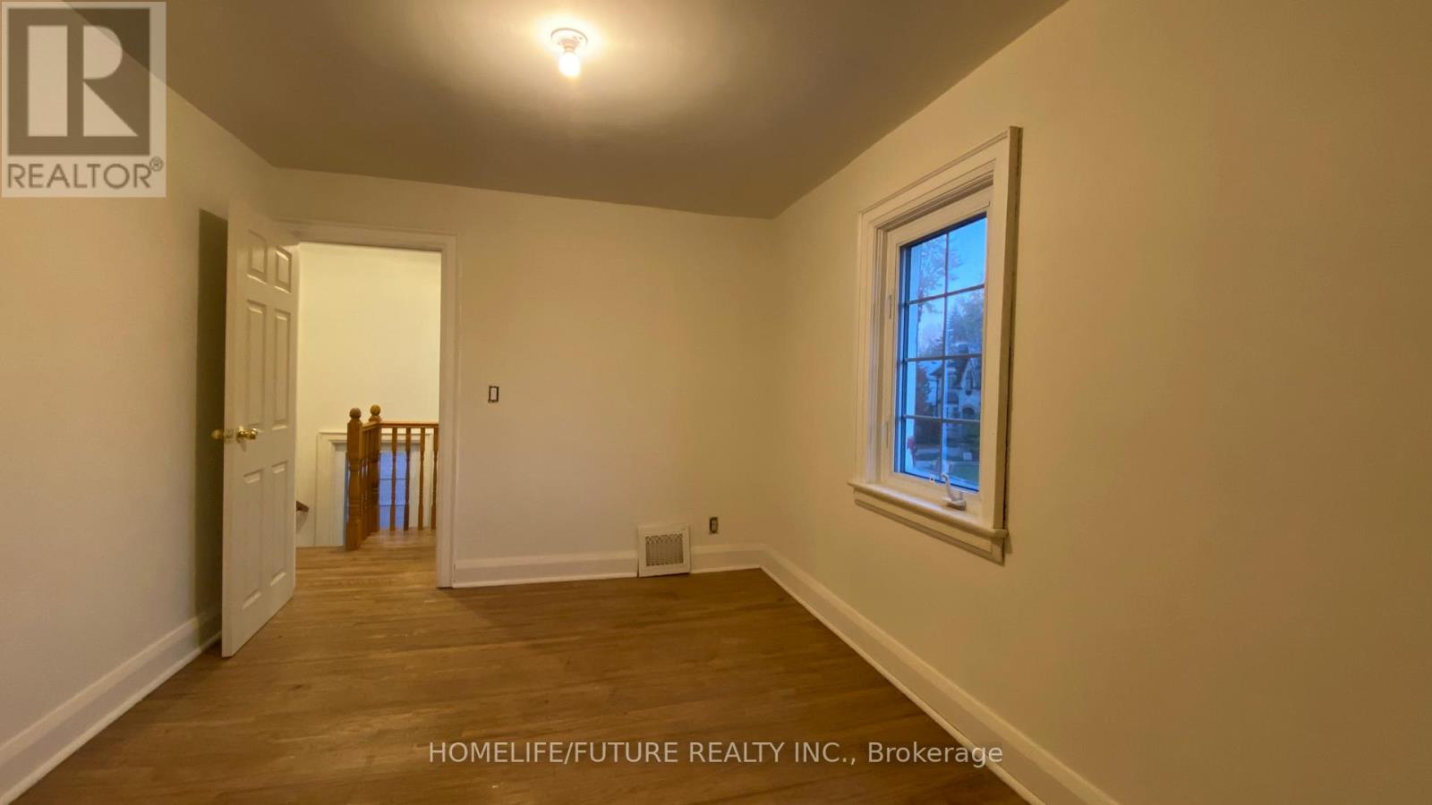 192 Parkview Avenue, Toronto, Ontario  M2N 3Y8 - Photo 2 - C12695666