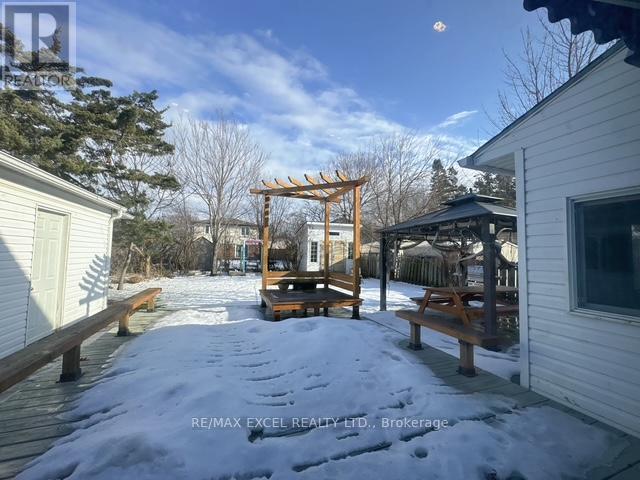 Upper - 39 Crittenden Square, Toronto (Malvern), Ontario  M1B 1V2 - Photo 13 - E12695472