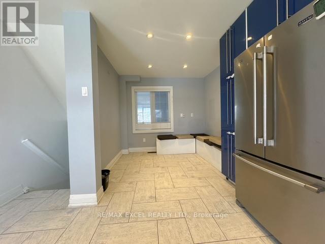 Upper - 39 Crittenden Square, Toronto (Malvern), Ontario  M1B 1V2 - Photo 7 - E12695472