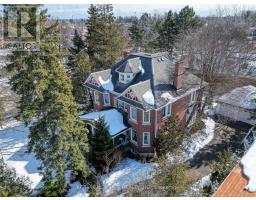 456 MANSE ROAD, Toronto, Ontario