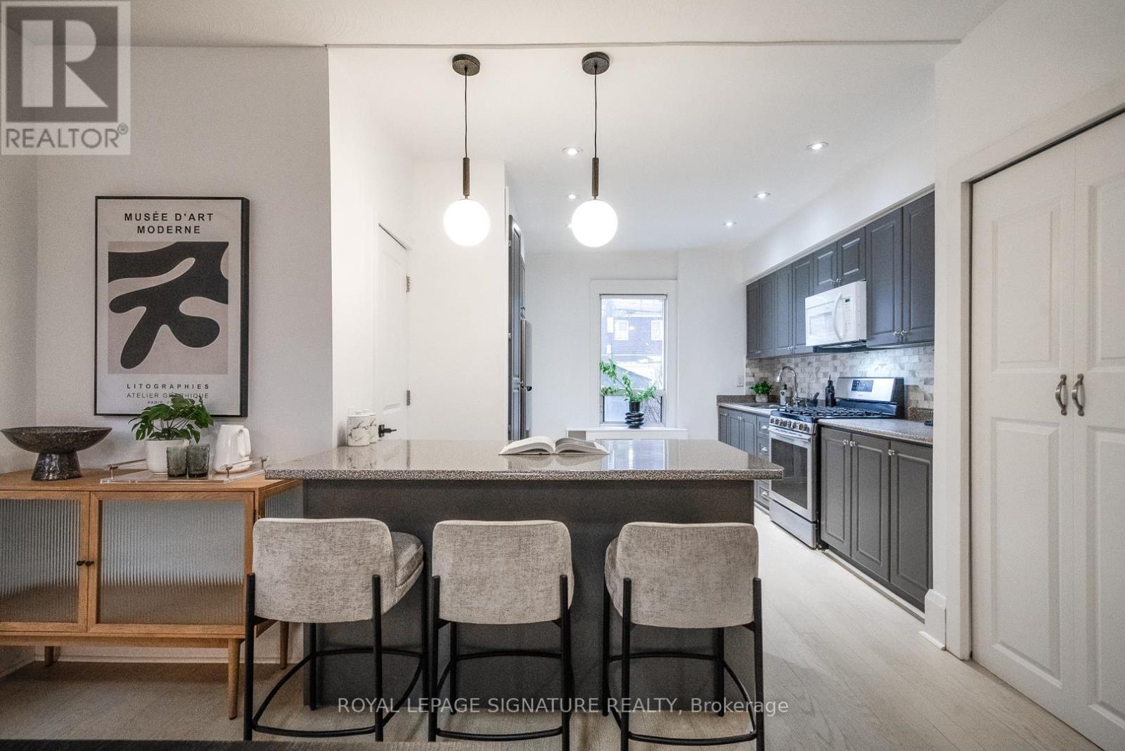 216 Parkmount Road, Toronto, Ontario  M4J 4V6 - Photo 10 - E12695560