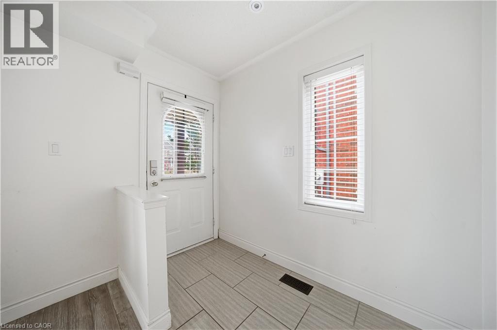 2502 Postmaster Drive, Oakville, Ontario  L6M 5A8 - Photo 4 - 40798509