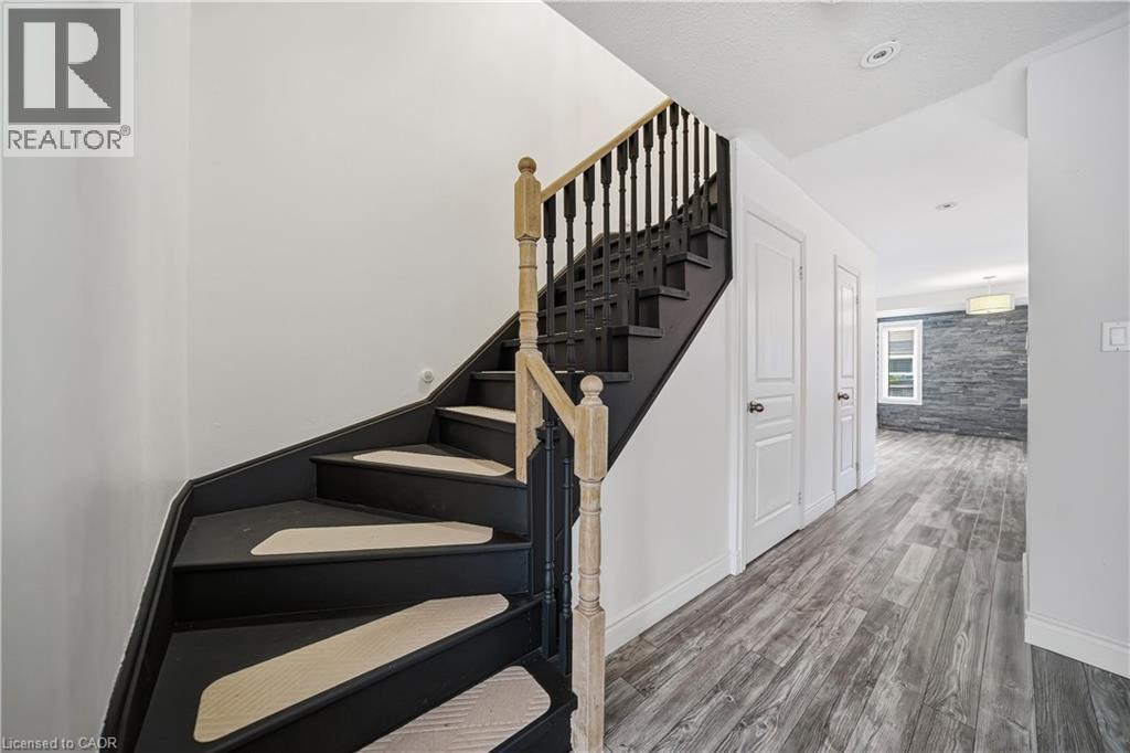 2502 Postmaster Drive, Oakville, Ontario  L6M 5A8 - Photo 7 - 40798509