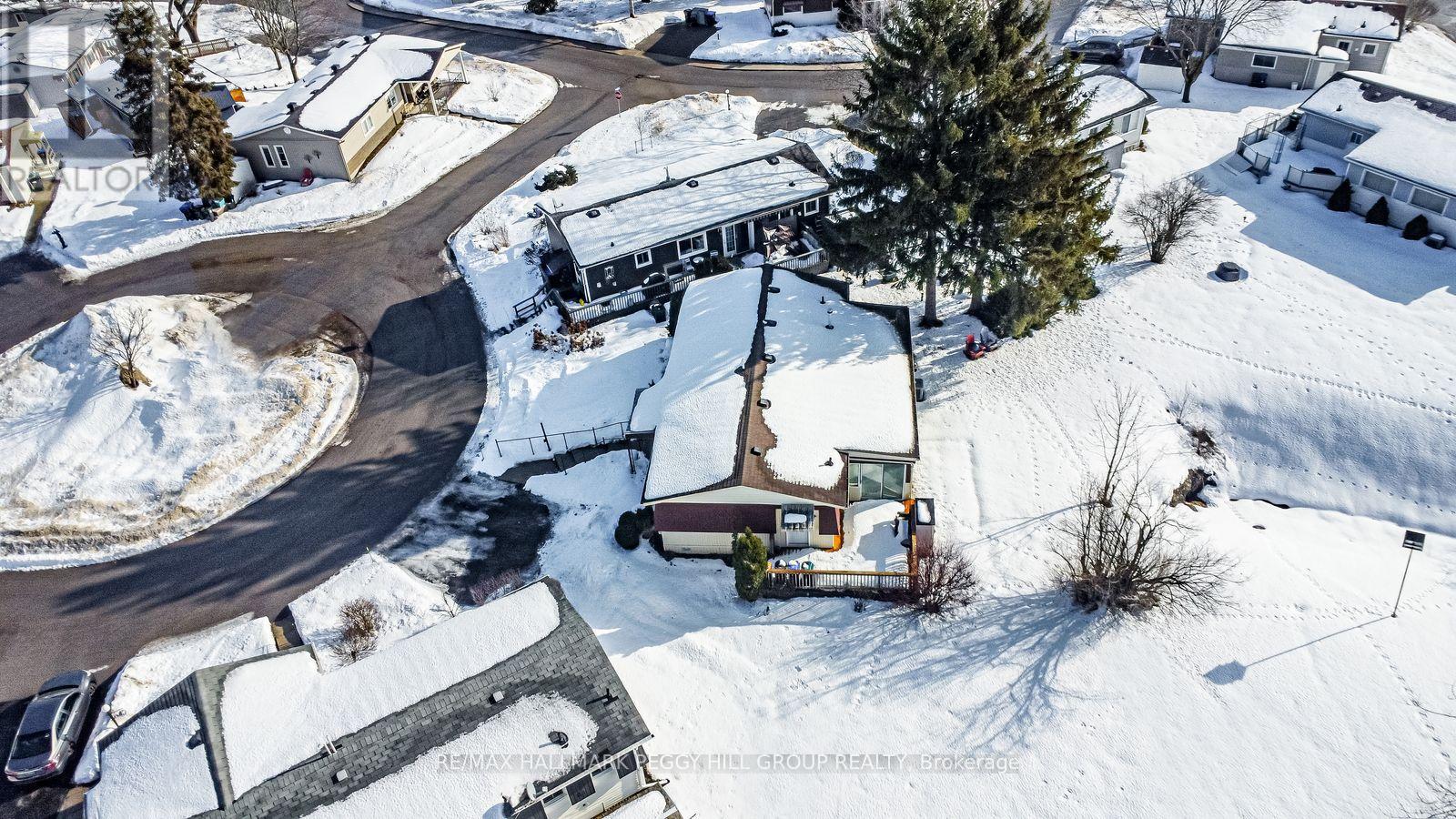 6 Hickory Court, Innisfil, Ontario  L9S 1M1 - Photo 12 - N12695514