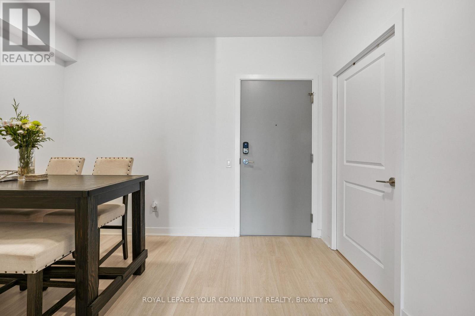 2109 - 30 Upper Mall Way, Vaughan, Ontario  L4J 0L7 - Photo 6 - N12695530