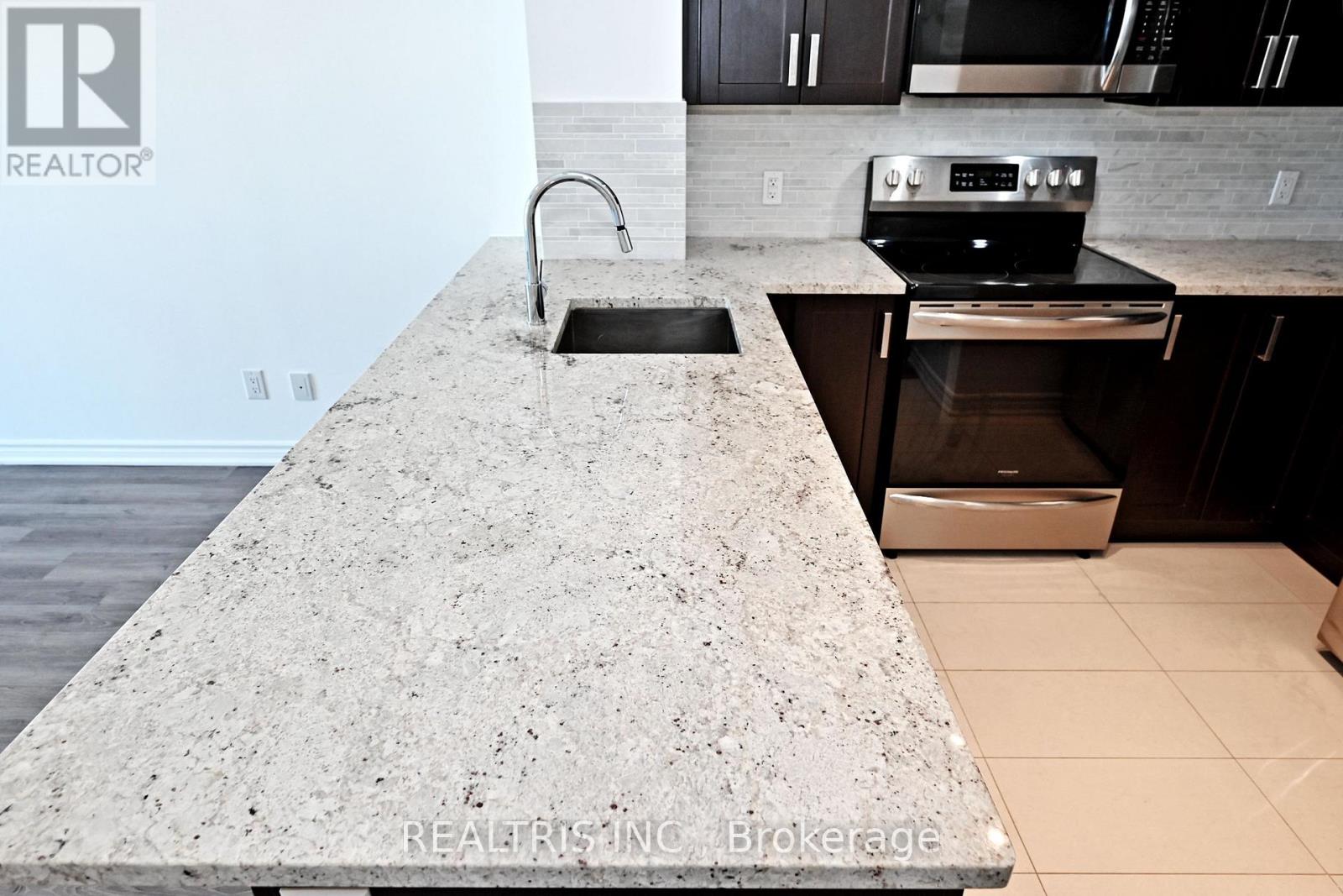 809 - 11611 Yonge Street, Richmond Hill (Jefferson), Ontario  L4E 1G2 - Photo 16 - N12695592