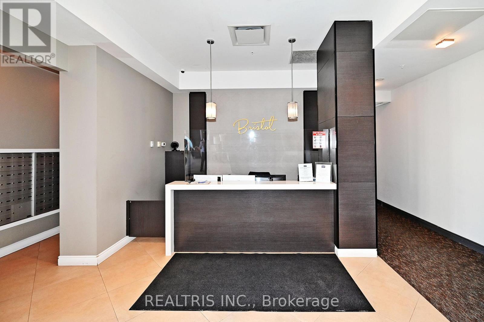 809 - 11611 Yonge Street, Richmond Hill (Jefferson), Ontario  L4E 1G2 - Photo 6 - N12695592