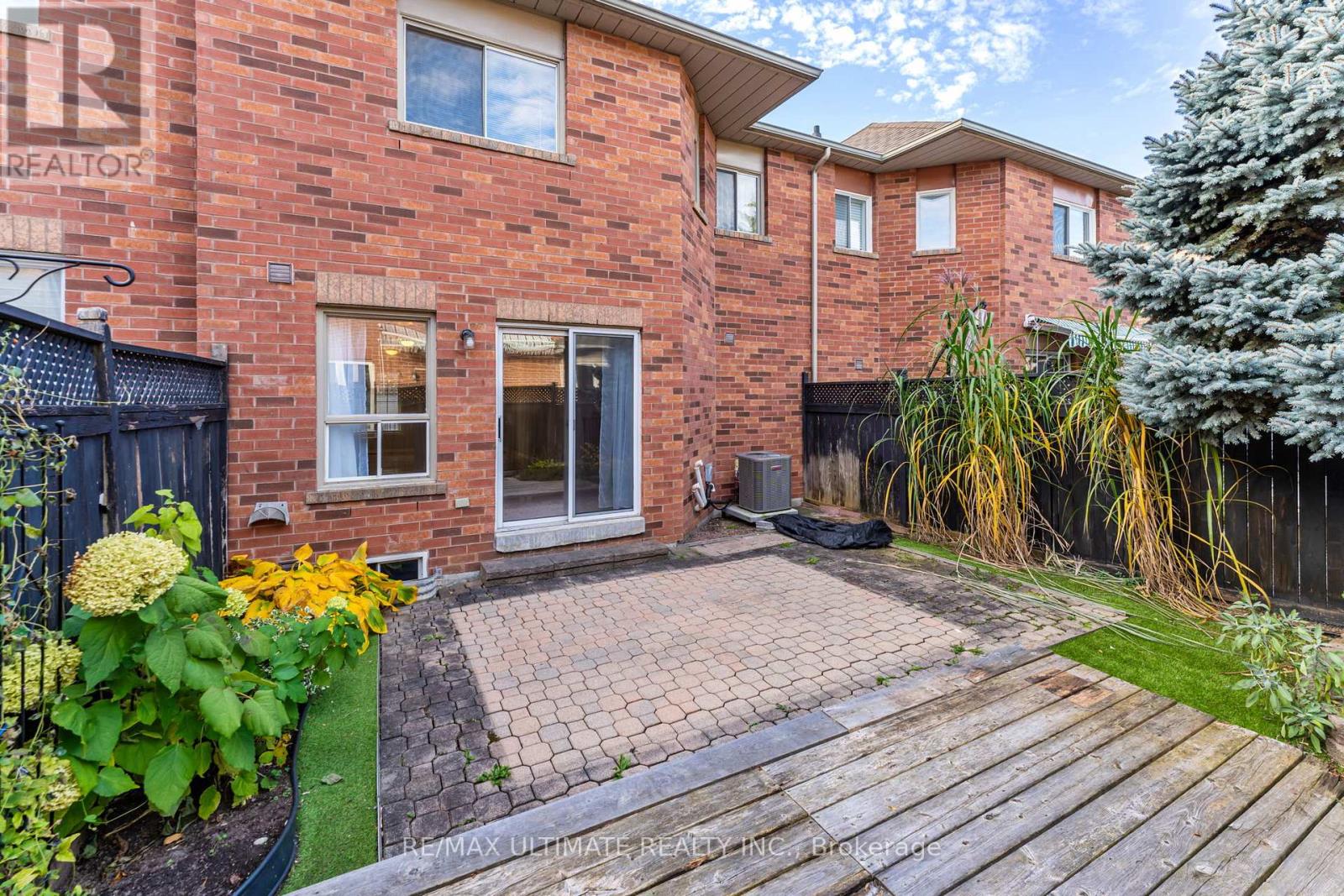 36 Bowler Street, Aurora (Bayview Wellington), Ontario  L4G 7H7 - Photo 23 - N12695594