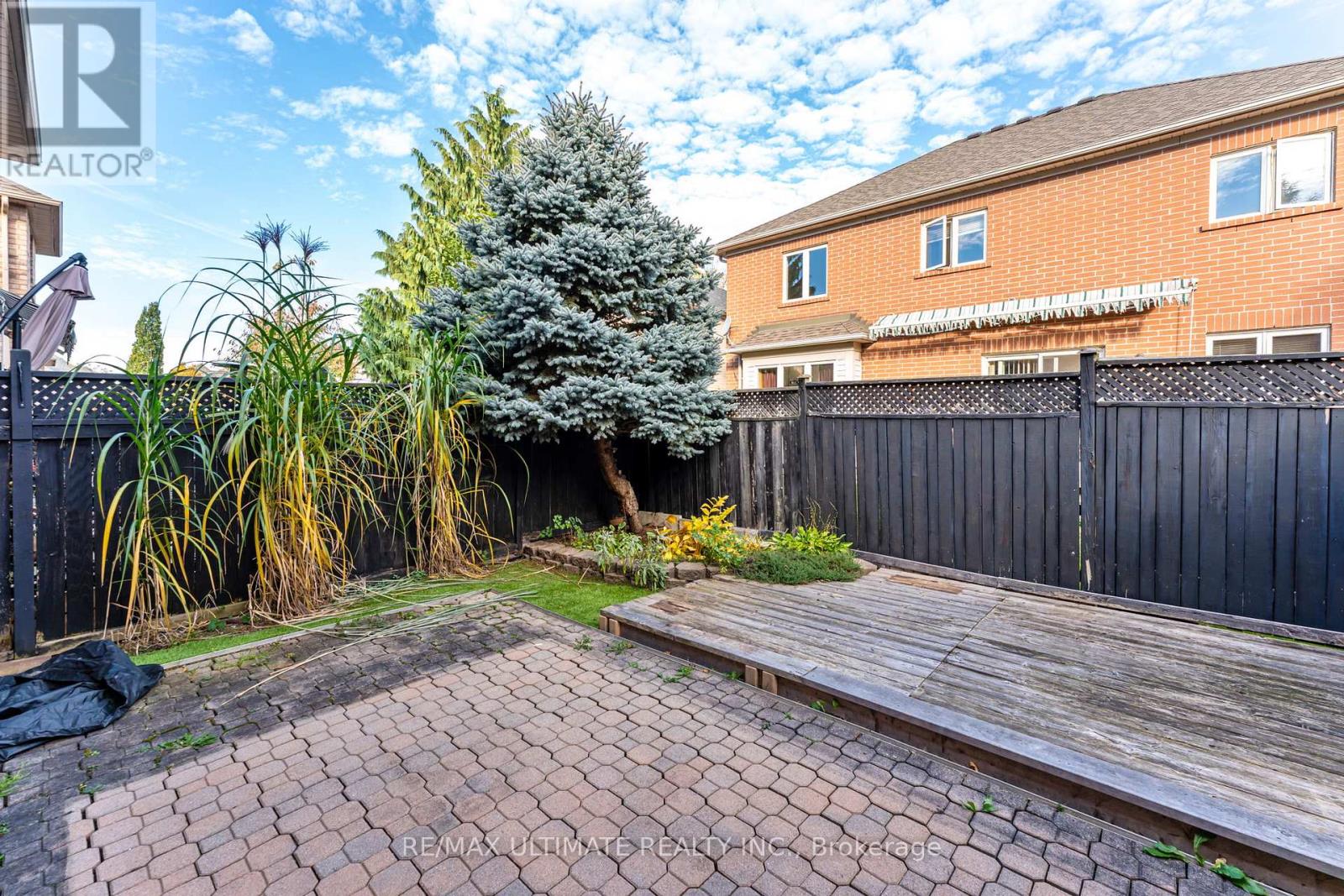 36 Bowler Street, Aurora (Bayview Wellington), Ontario  L4G 7H7 - Photo 25 - N12695594