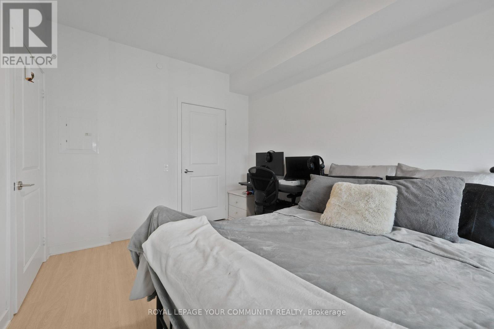 A909 - 30 Upper Mall Way, Vaughan, Ontario  L4J 0L7 - Photo 16 - N12695646