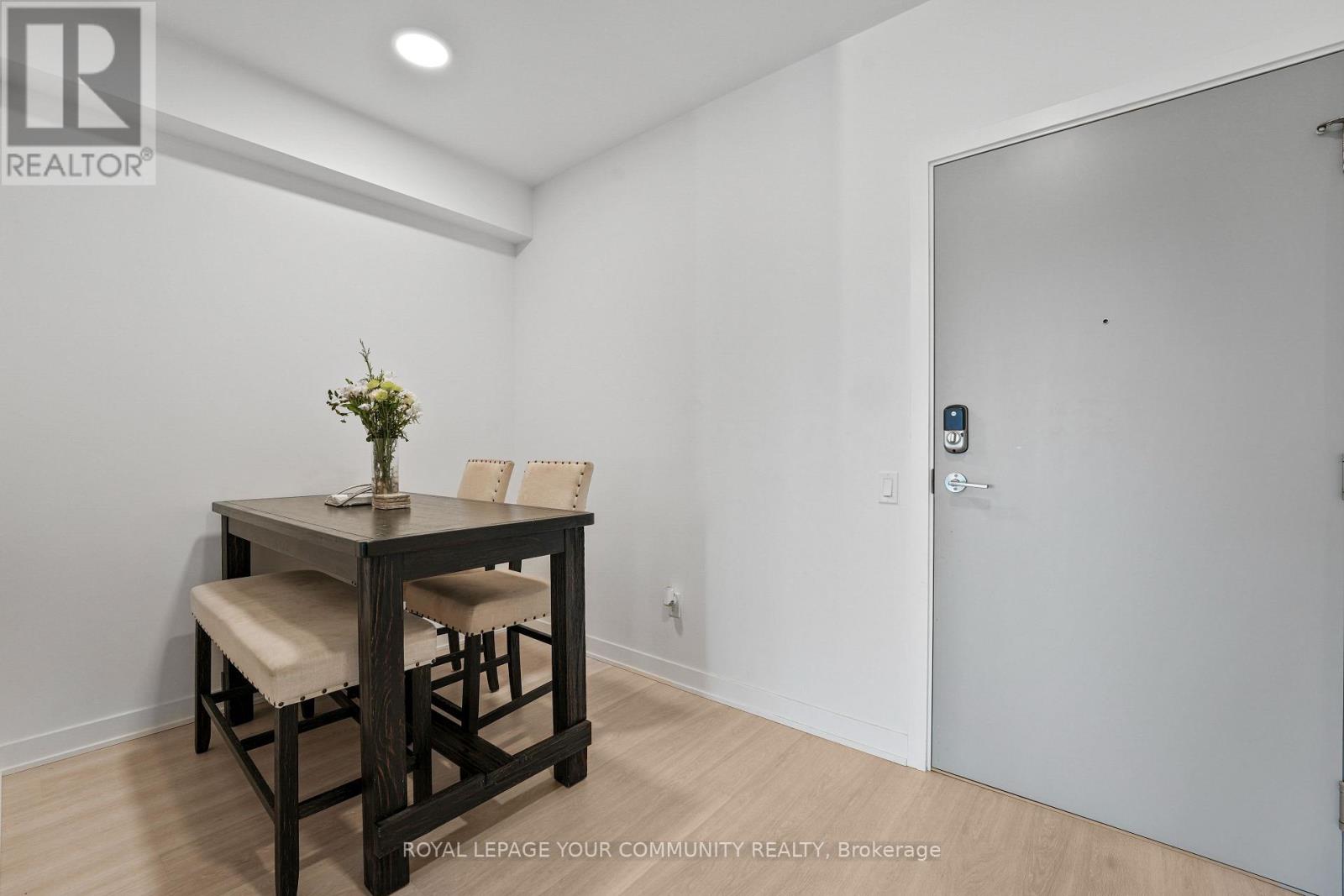 A909 - 30 Upper Mall Way, Vaughan, Ontario  L4J 0L7 - Photo 7 - N12695646