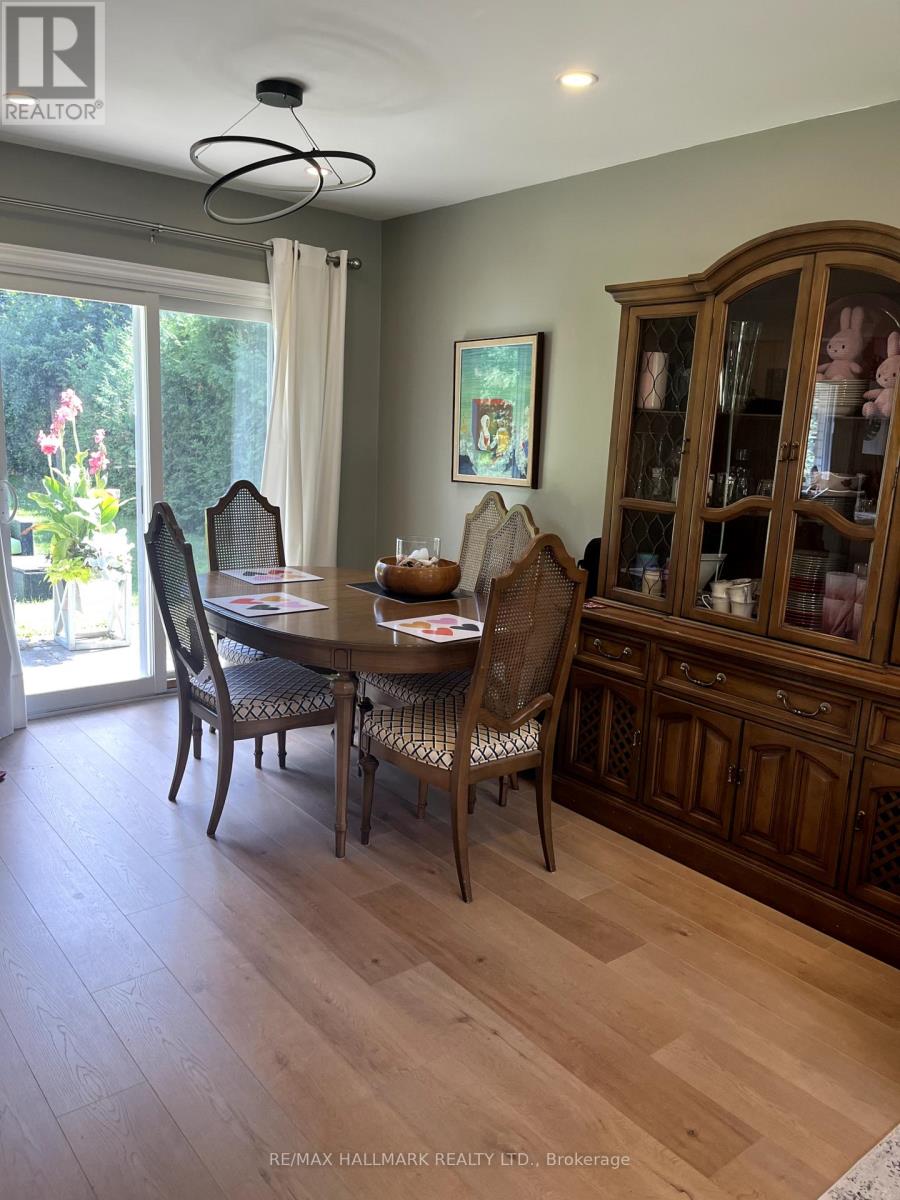 448 Loretta Crescent, Whitchurch-Stouffville (Stouffville), Ontario  L4A 7G2 - Photo 5 - N12695652