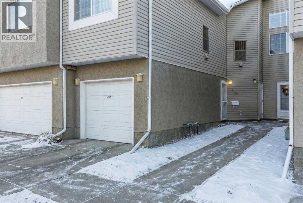 304, 221 Cameron Road Se, Medicine Hat, Alberta  T1B 4B5 - Photo 2 - A2277103