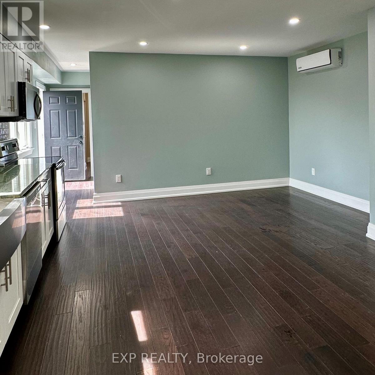 6 Lapp Street, Toronto, Ontario  M6N 3W6 - Photo 11 - W12483823