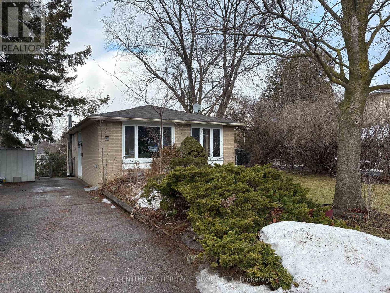 Main - 765 Greenfield Crescent, Newmarket, Ontario  L3Y 3B2 - Photo 2 - N12671114