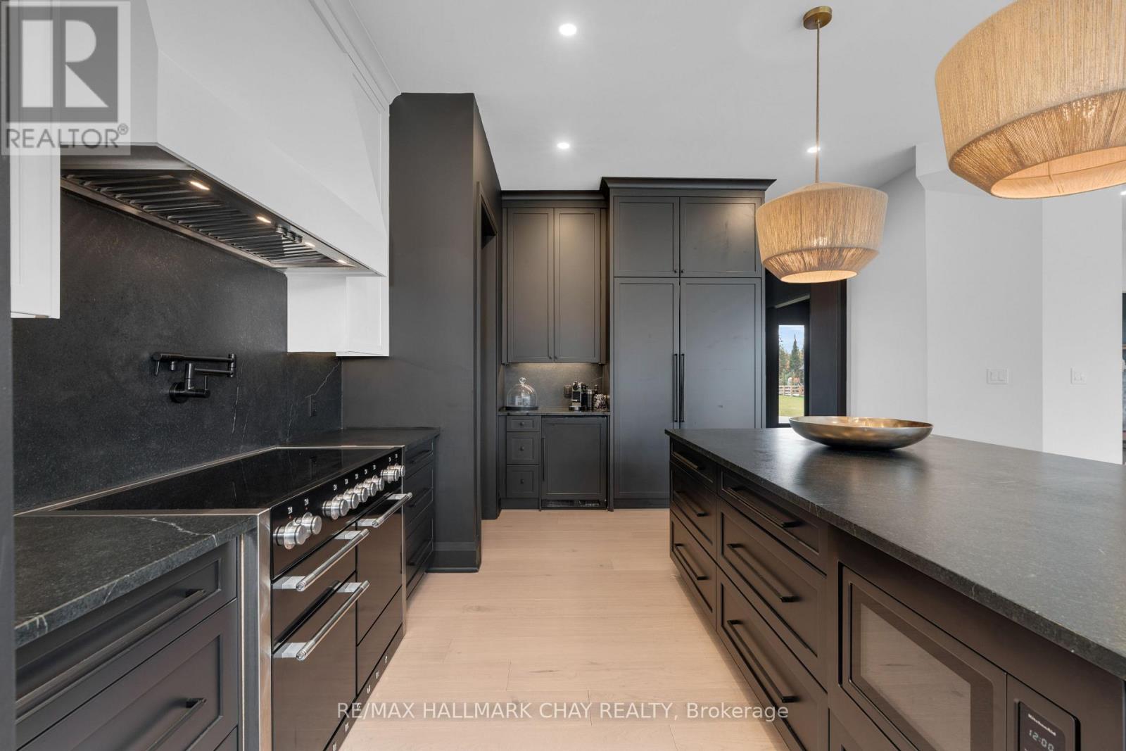 72 Georgian Grande Drive, Oro-Medonte, Ontario  L0K 1E0 - Photo 15 - S12477783