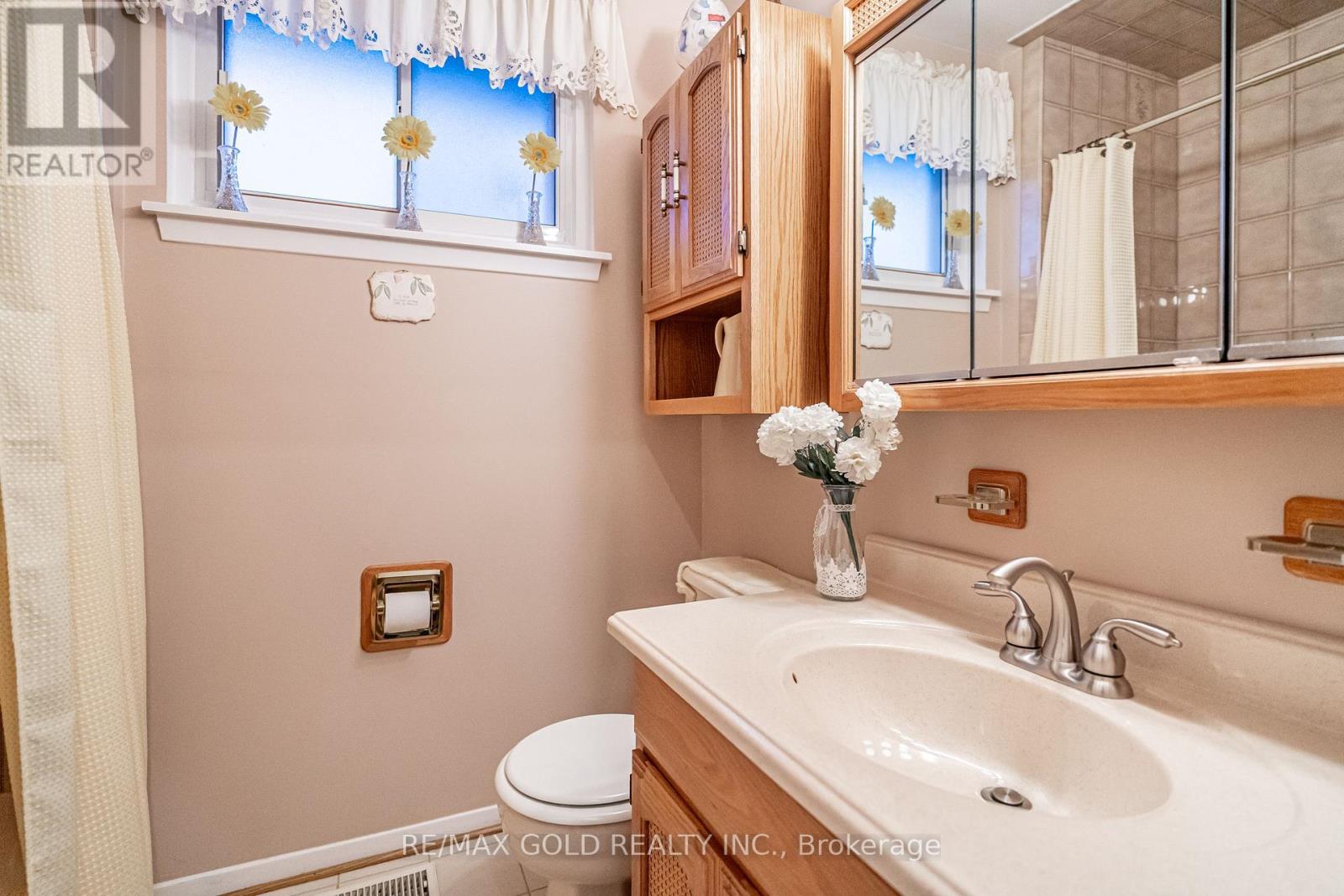 45 Belmont Drive, Brampton, Ontario  L6T 2K5 - Photo 21 - W12694920