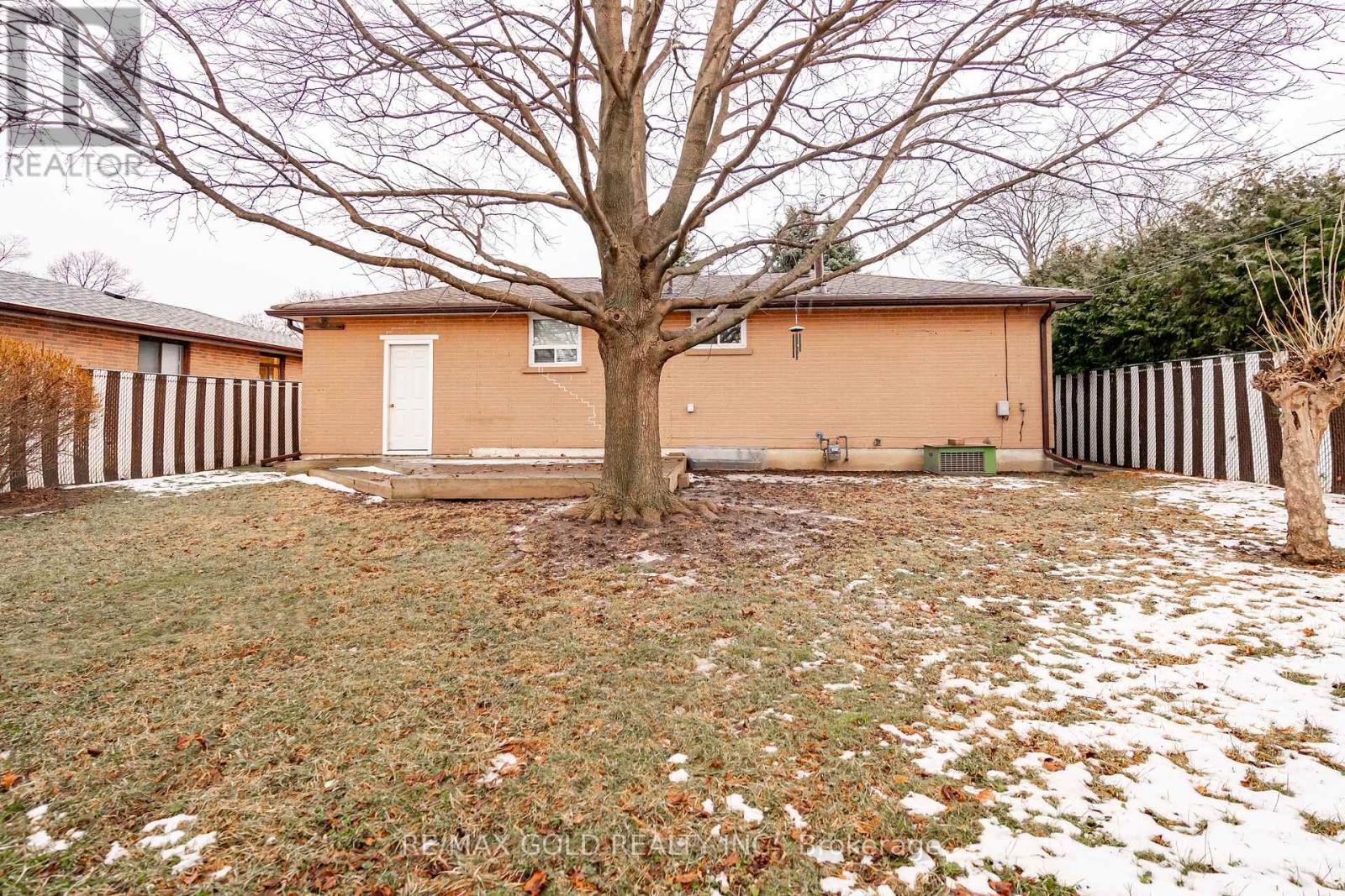 45 Belmont Drive, Brampton, Ontario  L6T 2K5 - Photo 36 - W12694920