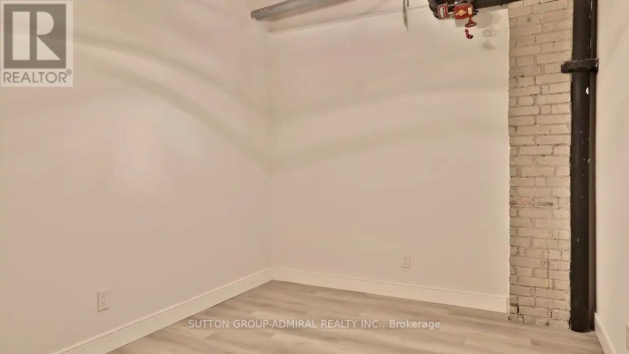 103 - 34 Noble Street, Toronto, Ontario  M6K 2C9 - Photo 4 - W12695462